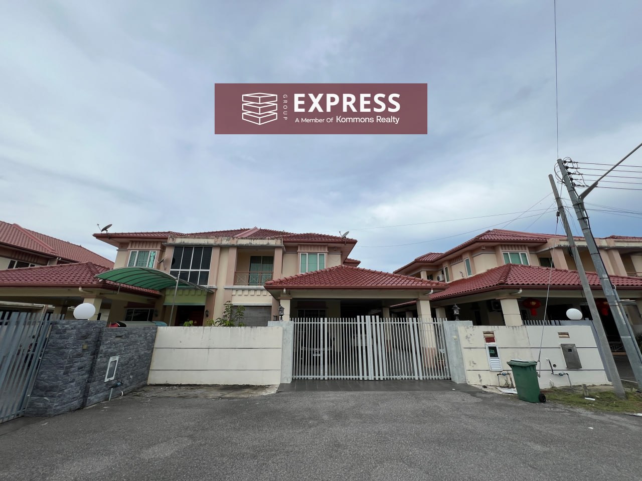Double Storey Semi Detached House at Jee Foh Utama photo 1