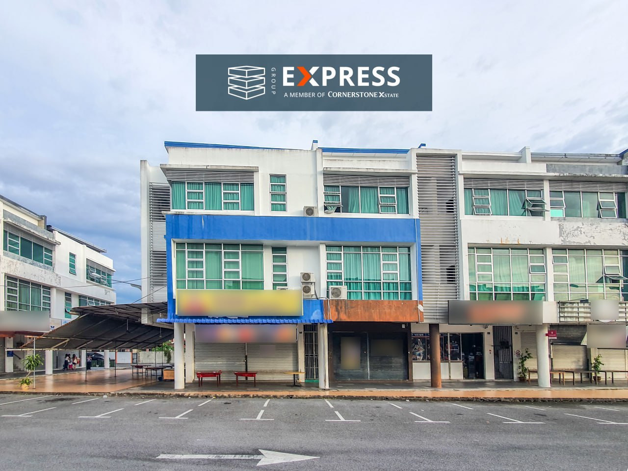 3 Storey Corner Shoplot at Pujut 7, Miri photo 1