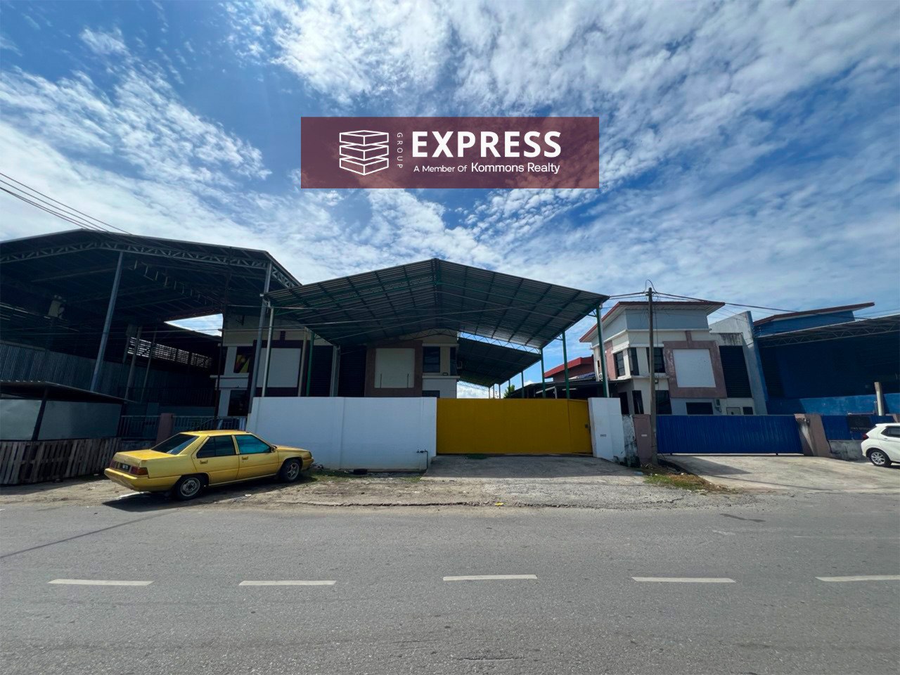 Double Storey Semi Detached Warehouse at Senadin, Miri photo 1
