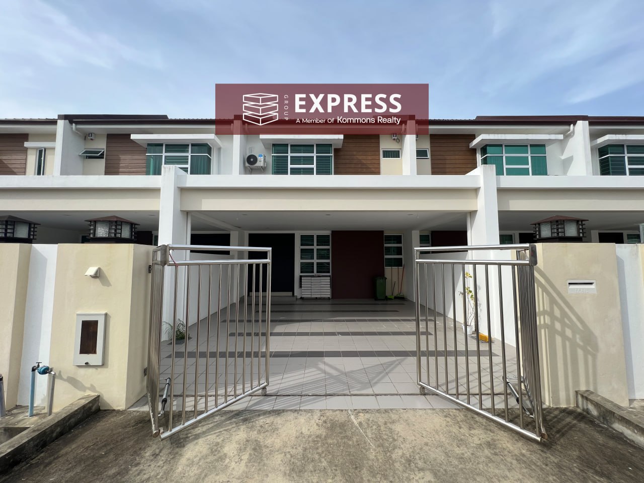 Fully Furnished Double Storey Terrace Inter at The Heights 3, Miri photo 1