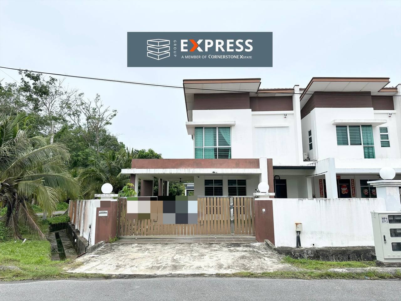 Double and Half Storey Terrace Corner House at Airport, Miri photo 1