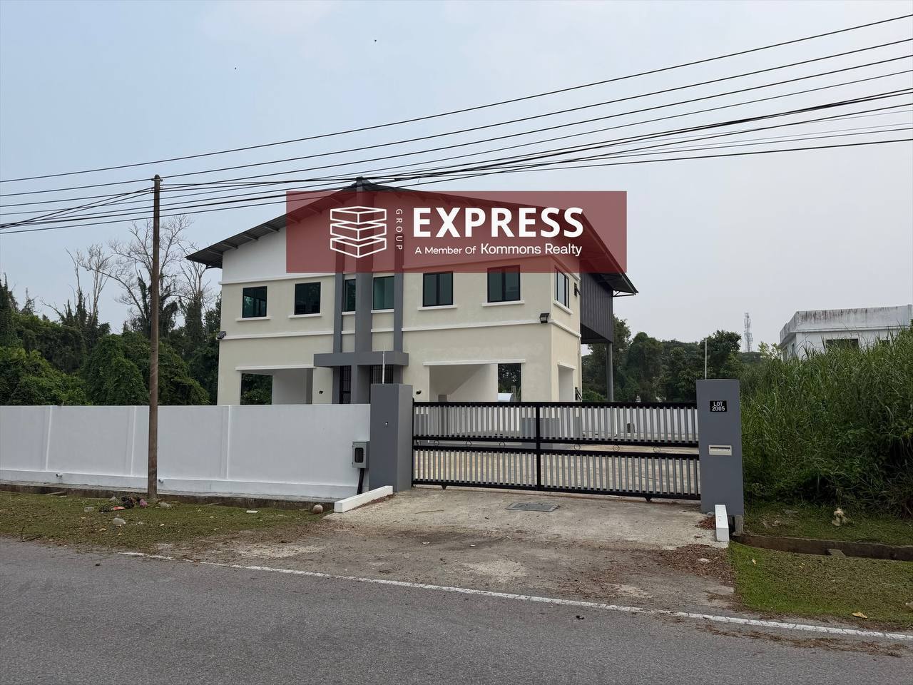 Newly Built Double Storey Semi Detached Warehouse at Senadin, Miri - for rent in Senadin, Miri