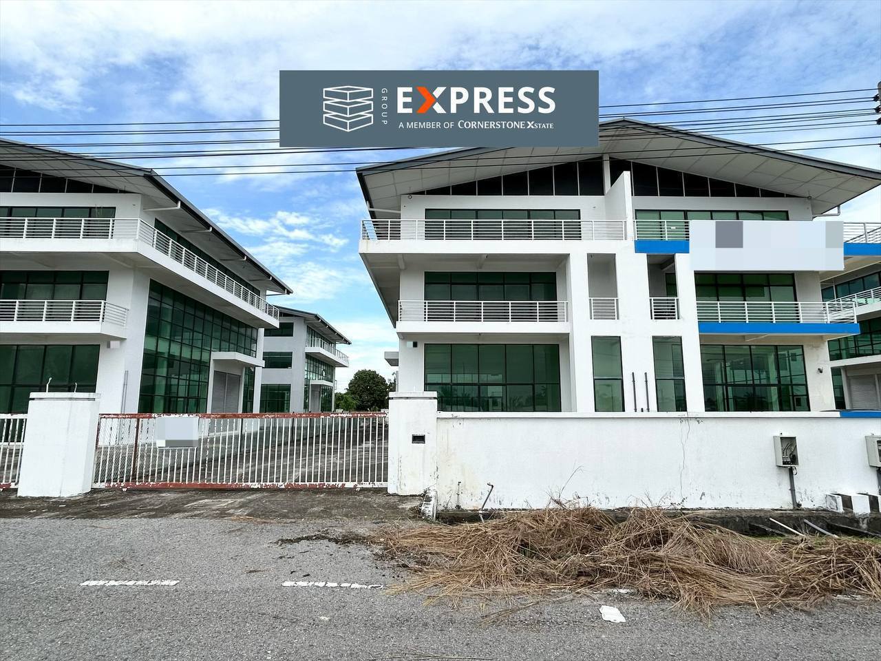 Triple Storey Semi Detached Corporate Factory at Senadin Venture Light Industrial Park, Miri - for rent in Senadin, Miri