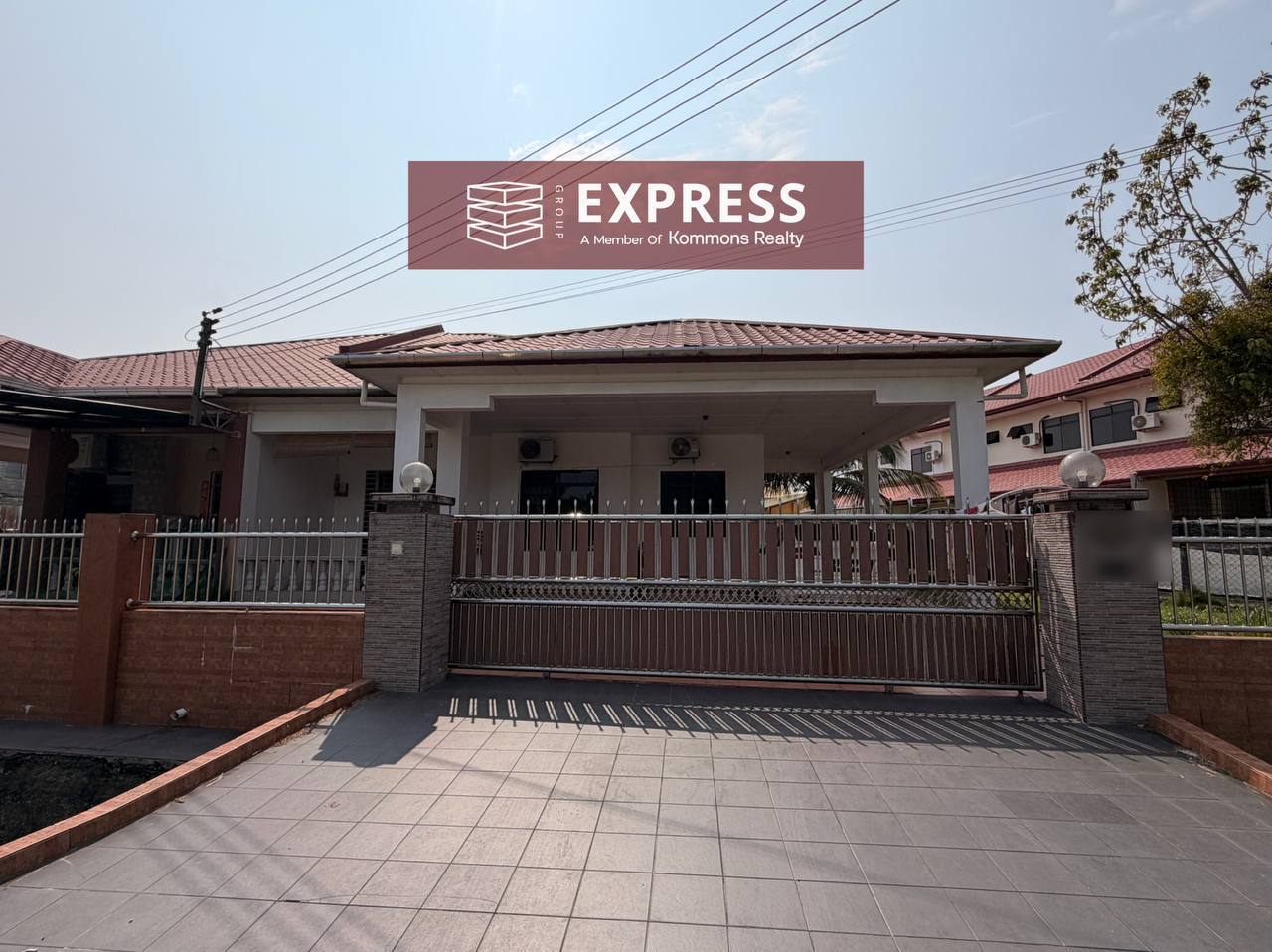 Single Storey Semi Detached House at Lutong - for sale in Lutong, Miri